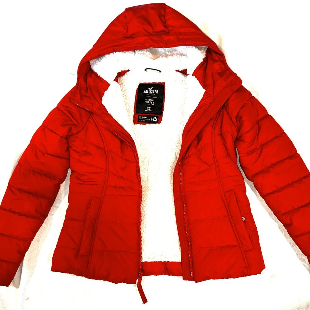 Hollister XS Puffer Jacket (Red)